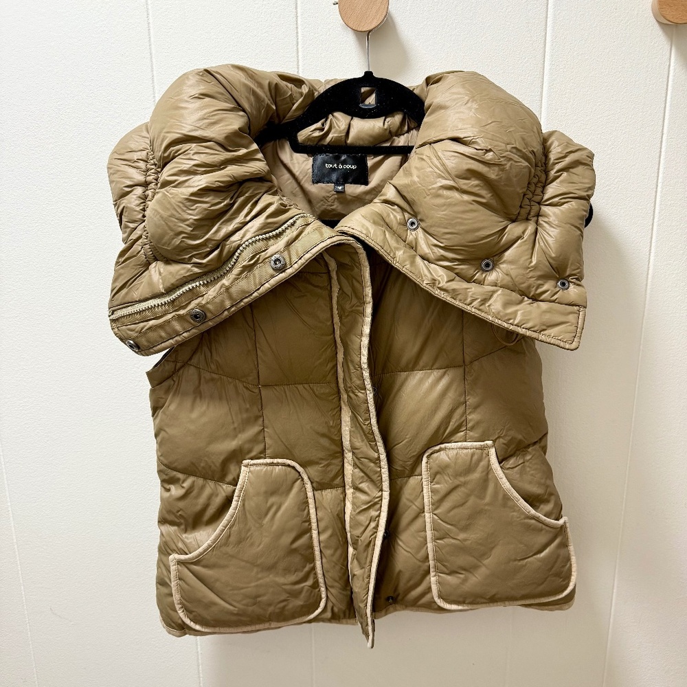 Tout‎ á Coup Designer Gilet - Women’s Beige Puffer Vest
